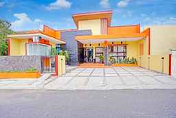 Hotel O Padang City Center Near Pantai Padang Formerly D'Dhave Hotel, USD 12.20