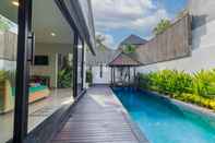 Swimming Pool Baliem Villa