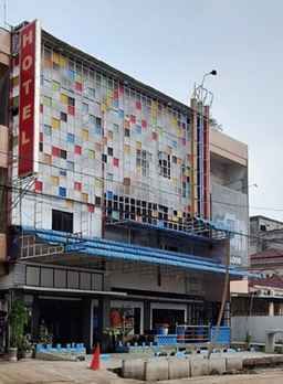 K77 Hotel, USD 16.24