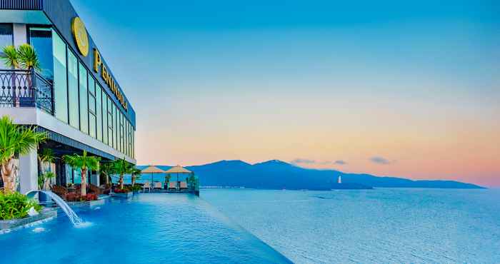 Swimming Pool Peninsula Hotel Danang