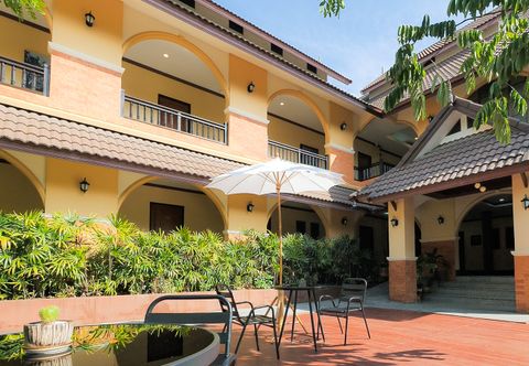 外部的 Siam Avari Hotel, Chiang Rai