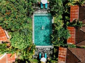 Swimming Pool 4 Agung Wiwin Homestay & Restaurant