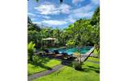 Swimming Pool 5 Agung Wiwin Homestay & Restaurant