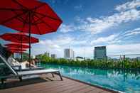 Swimming Pool Amari SPICE Penang