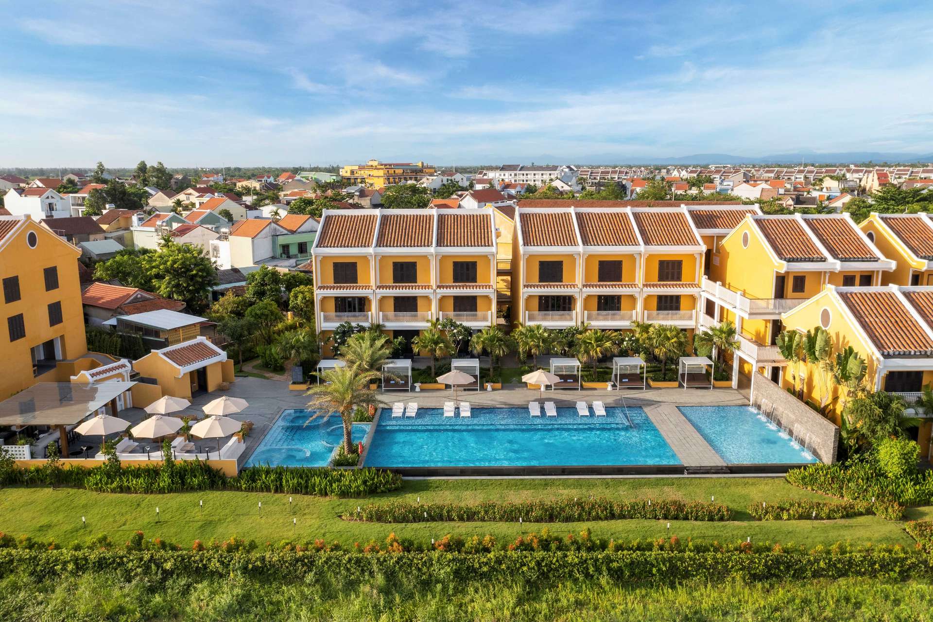 Bay Resort Hoi An - Khách sạn 5 sao ở Hội An