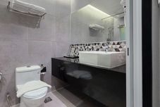 客室内バスルーム Fives Hotel DNP