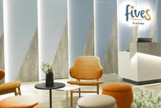 ロビー Fives Hotel DNP