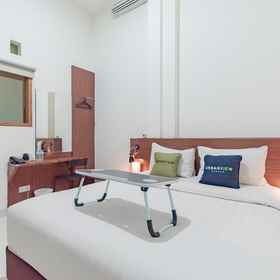 Bedroom 1 Urbanview Darmo Residence Bandung, Dr. Hasan Sadikin Bandung Hospital Hotels