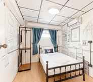 Kamar Tidur 6 RoomQuest Chiang Mai Tha Phae