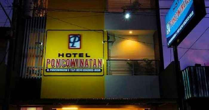 Bên ngoài Hotel Poncowinatan - Tugu Yogyakarta