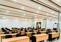 Functional Hall 5 Fivecord Hotel Solo