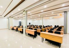 Functional Hall 4 Fivecord Hotel Solo