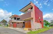 Exterior 3 SPOT ON 91932 Guest House Mustika Syariah 