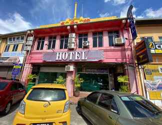 Exterior 2 Golden Gate Hotel Kemaman