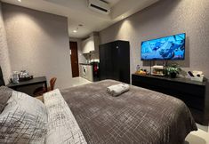 Bedroom 4 EdMer Staycation Puri Mansion Apartment Kembangan (Puri Indah Mall, RS Pondok Indah Puri, Airport Cengkareng)