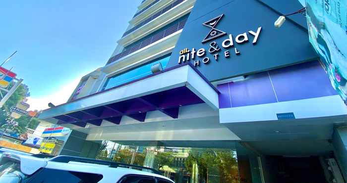 Bên ngoài All Nite & Day Hotel Makassar 