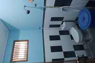 Toilet Kamar Isma'un Homestay