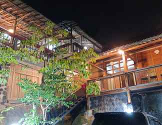 Bangunan 2 Omah Singo Stay and Resto