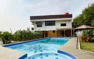 Swimming Pool 7 Villa Zein