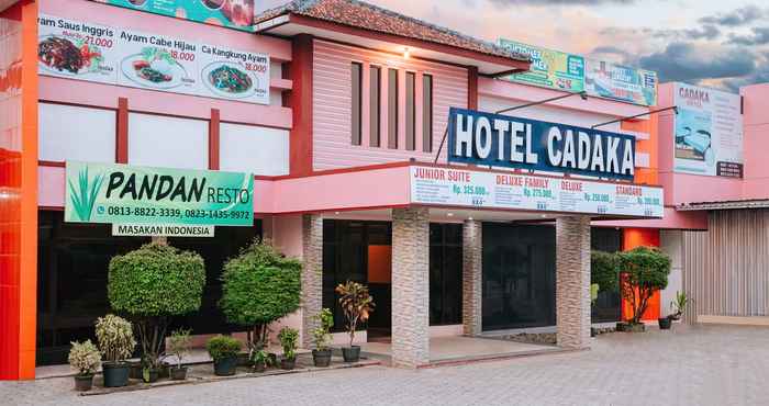 Bên ngoài HOTEL CADAKA