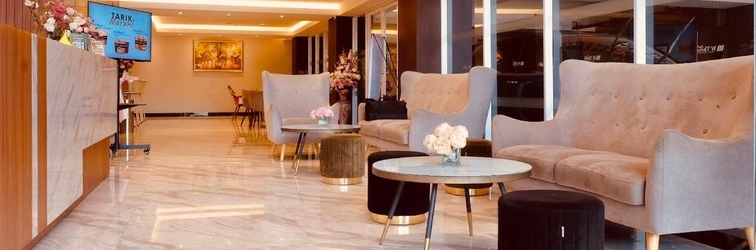 Lobby W Three Style Hotel Makassar