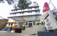 Bangunan 3 Front One Hotel Pasir Koja Bandung