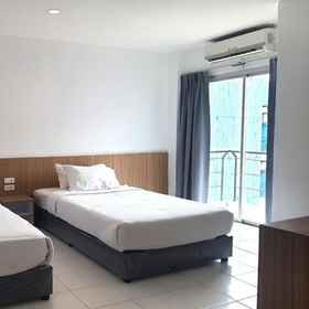 Bedroom 1 Patong Bay Inn, Beyond Seafood Hotels