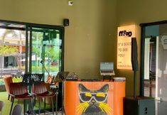 バー、カフェ、およびラウンジ 5 S Club & Hotel