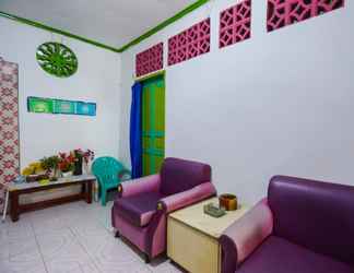 Lobby 2 SPOT ON 92115 Homestay Bude Sri