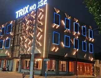 Luar Bangunan 2 TRIX HOUSE