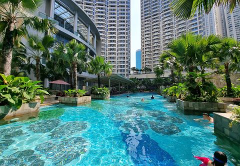 Swimming Pool Taman Anggrek Residence By Gin