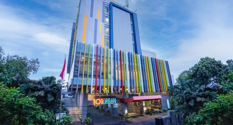 Exterior 2 1O1 URBAN Jakarta Pemuda