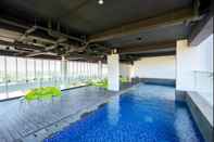 Swimming Pool RedDoorz Apartment near Exit Toll Colomadu