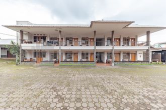 Bangunan 4 Yehezkiel Hotel Lembang Mitra RedDoorz