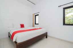 RedDoorz near Jawa Timur Park 3, USD 14.41