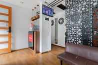 Lobi RedDoorz Plus near ICE BSD 2