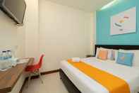 Kamar Tidur Sans Hotel Suryakencana Bogor