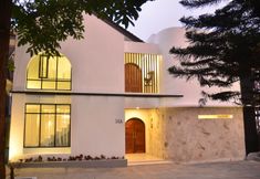 外観 4 6 BR sunshine city view villa with a private heated pool