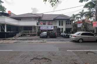 Exterior 4 RedDoorz @ Arwiga Hotel