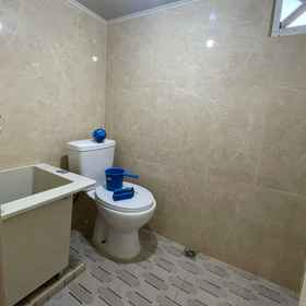 Bathroom 1 Hotel O Timur Raya Homestay Syariah, Giant Ekstra Tuanku Tambusai Hotels