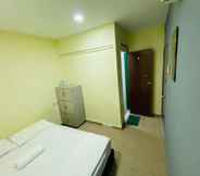 Bedroom 5 RAS International Hotel
