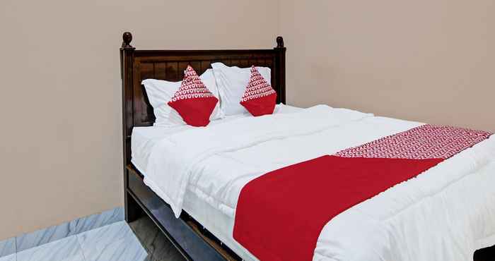 Bedroom OYO 92223 Alfatar Homestay Syariah