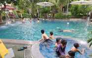 Kolam Renang 3 Chau Son Garden Resort