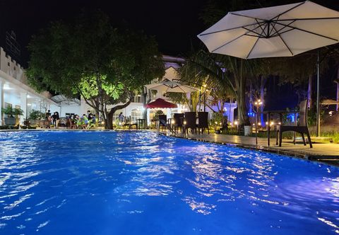Swimming Pool Chau Son Garden Resort
