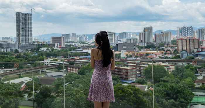 Nearby View and Attractions Pavilion Embassy Suites KLCC