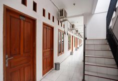 Exterior 3 RedDoorz Syariah near Jatisampurna Hospital