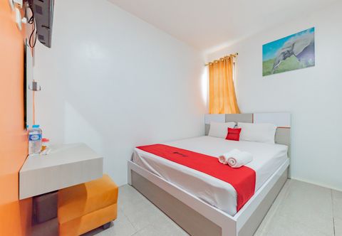 Bedroom RedDoorz Syariah @ Hotel JK Veteran Buntok