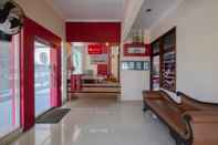 Lobi RedDoorz near Bojonegoro Train Station