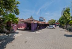 Exterior 5 RedDoorz near Bojonegoro Train Station