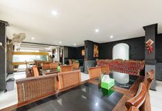 Common Space 5 RedDoorz Plus near RSCM Jakarta